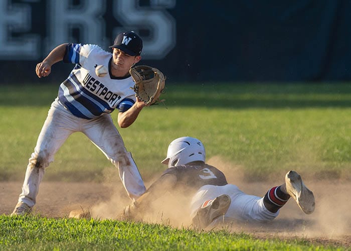 Ridgefield 14, Westport 10 Ridgefield 14, Westport 10